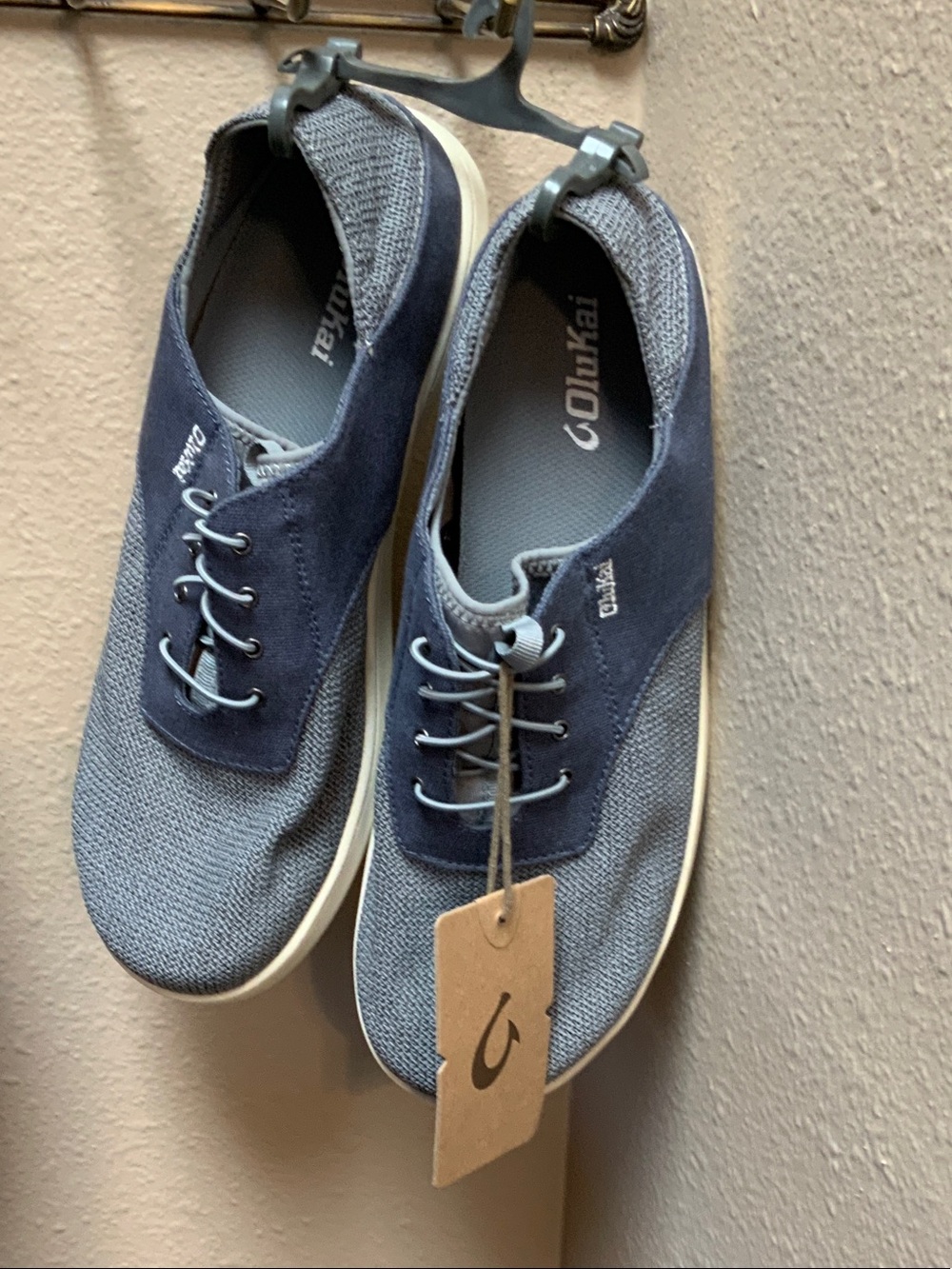 OluKai Men's Two-Tone Navy and Heather Blue Knit Sneakers